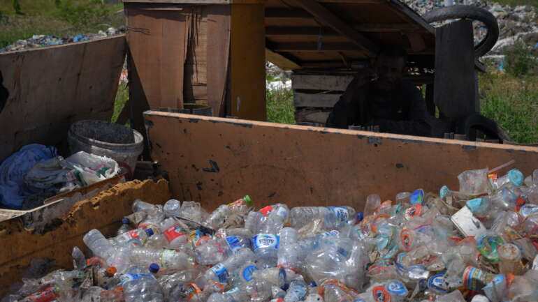 Lewat MoU Baru, Indonesia dan Inggris Tingkatkan Kolaborasi Penanganan Sampah Plastik dan Gambut